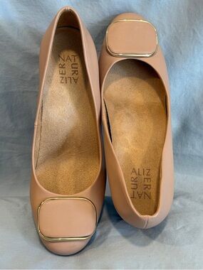 Naturalizer Women's Blush Tan Ballet Flats with Gold Accent